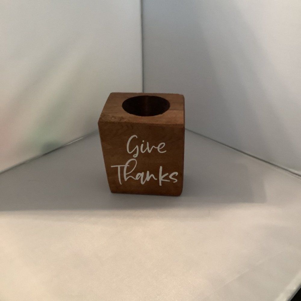 Wood Molds saying Give Thanks  NWOT